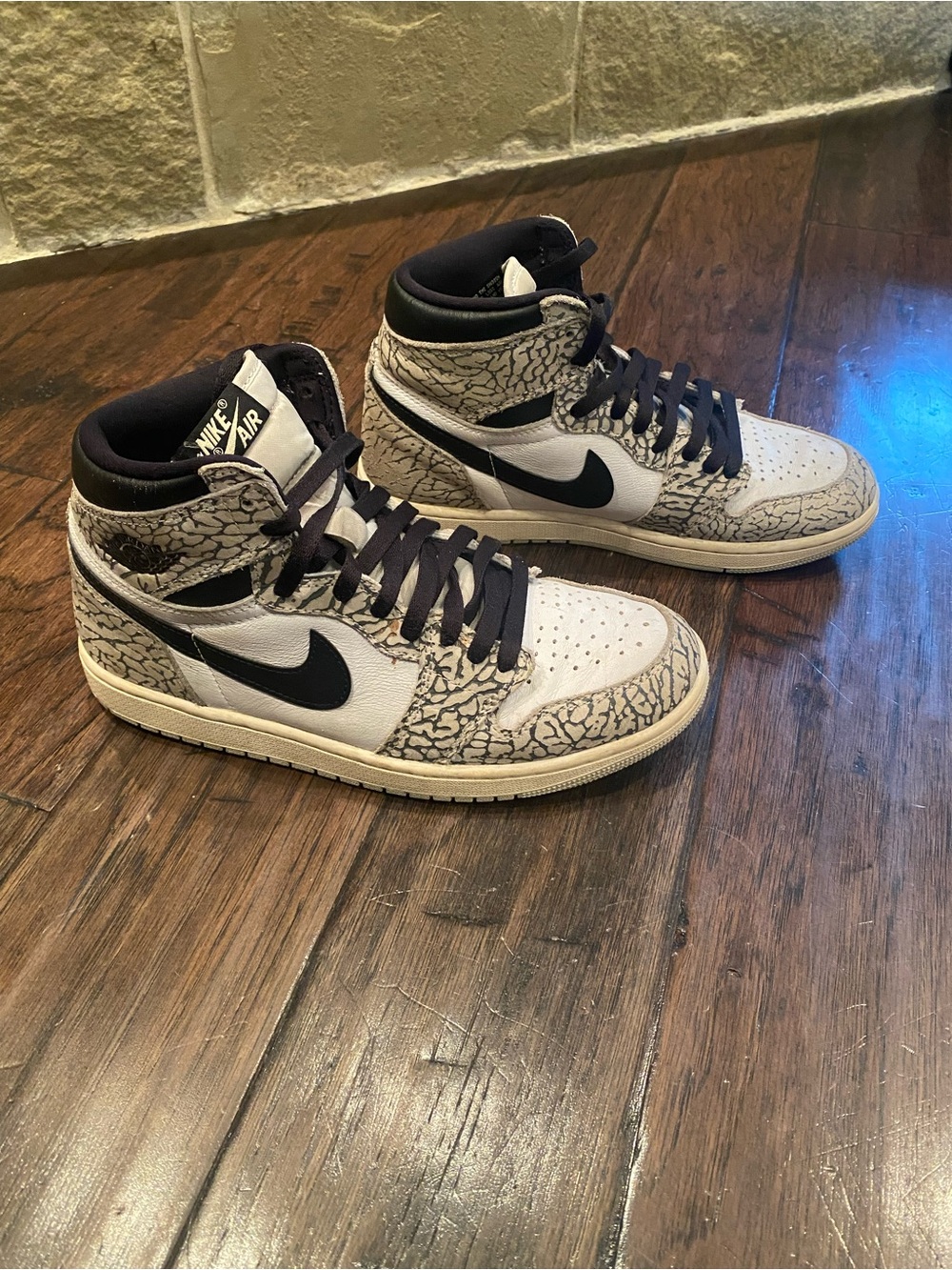 Nike Men's High-Top Sneakers in White and Black with Elephant Print